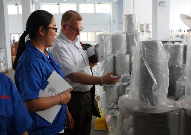 意大利客戶參觀艾普利生產基地(圖2) 意大利客戶參觀艾普利生產基地(圖2)